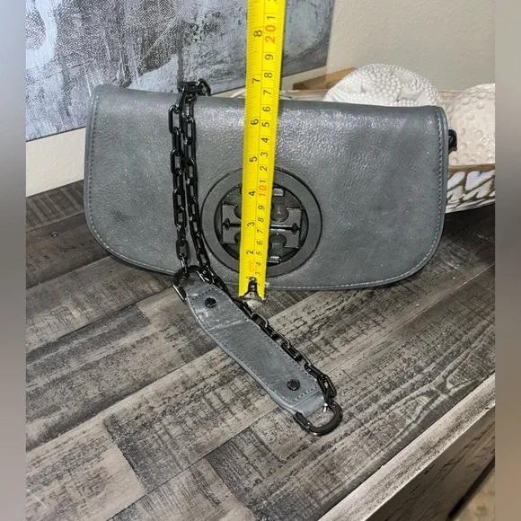 Tory Burch Amanda Crossbody Bag - Picture 4 of 10